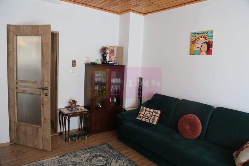Apartament cu 4 camere de vanzare in Busteni
