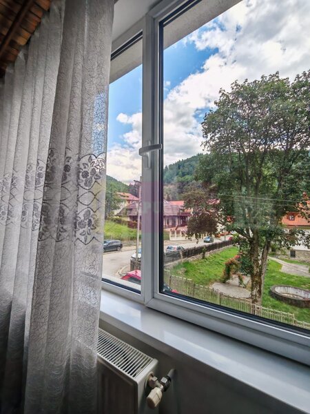 Apartament cu 4 camere de vanzare in Busteni
