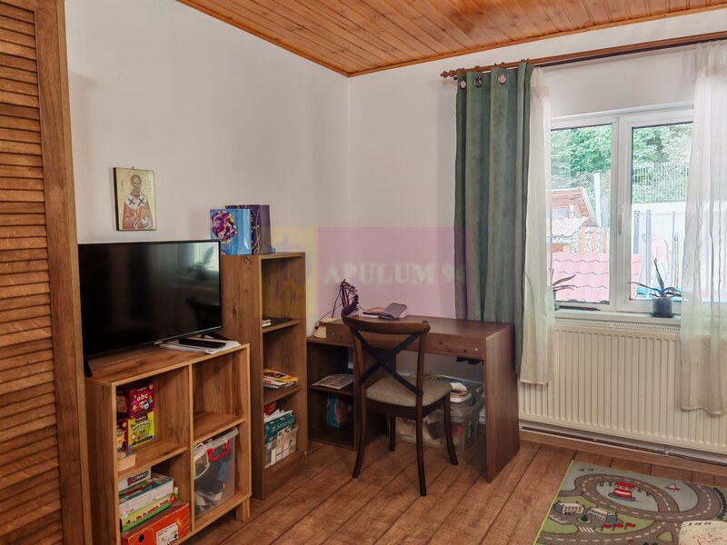Apartament cu 4 camere de vanzare in Busteni
